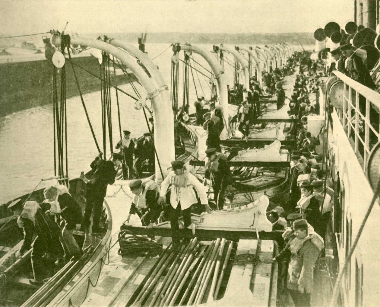Boat Drill Aboard the Aquitania., c1930. af Unbekannt
