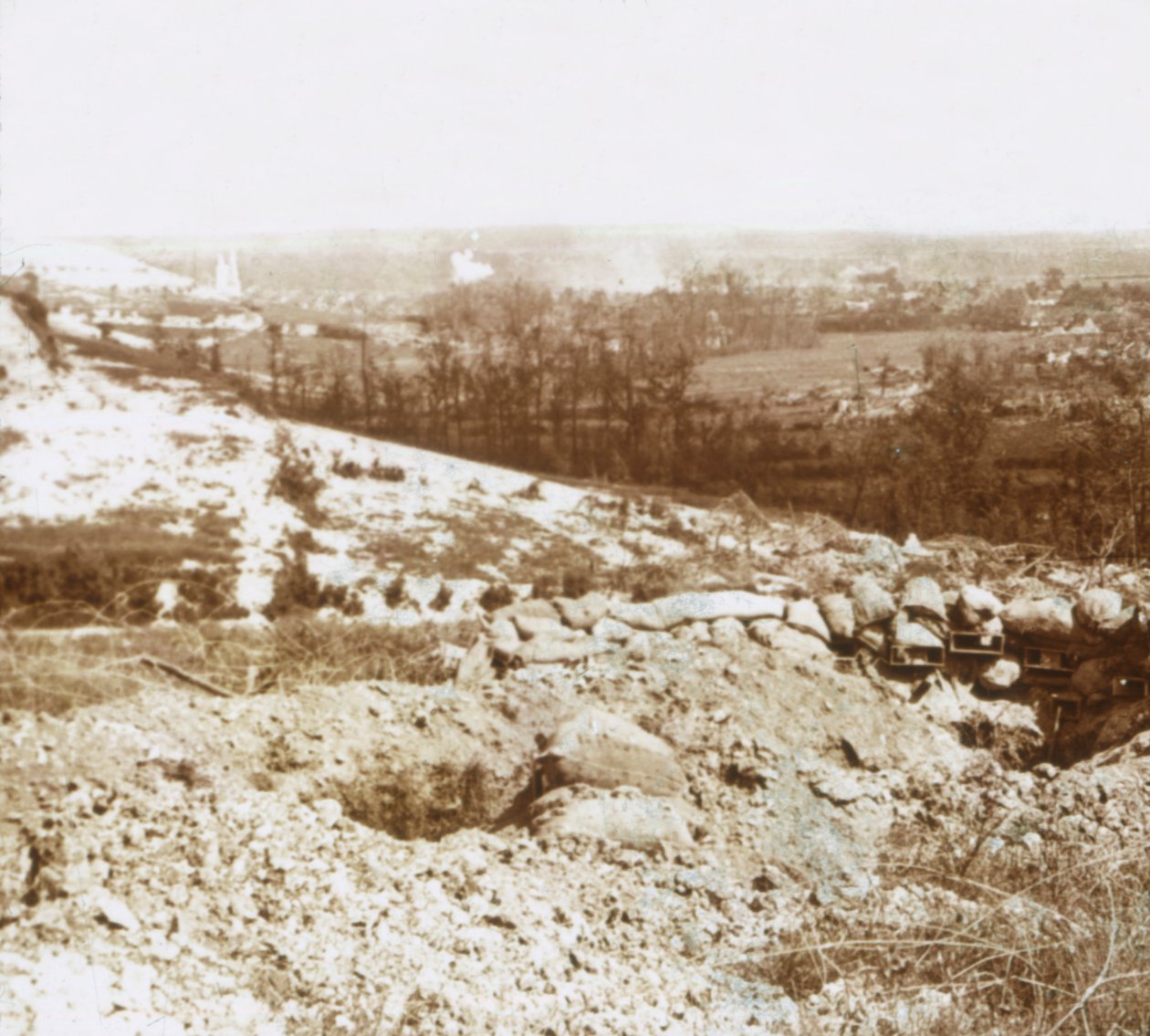 Bombardement, Ablain-Saint-Nazaire, Nordfrankrig, c1914-c1918 af Unbekannt