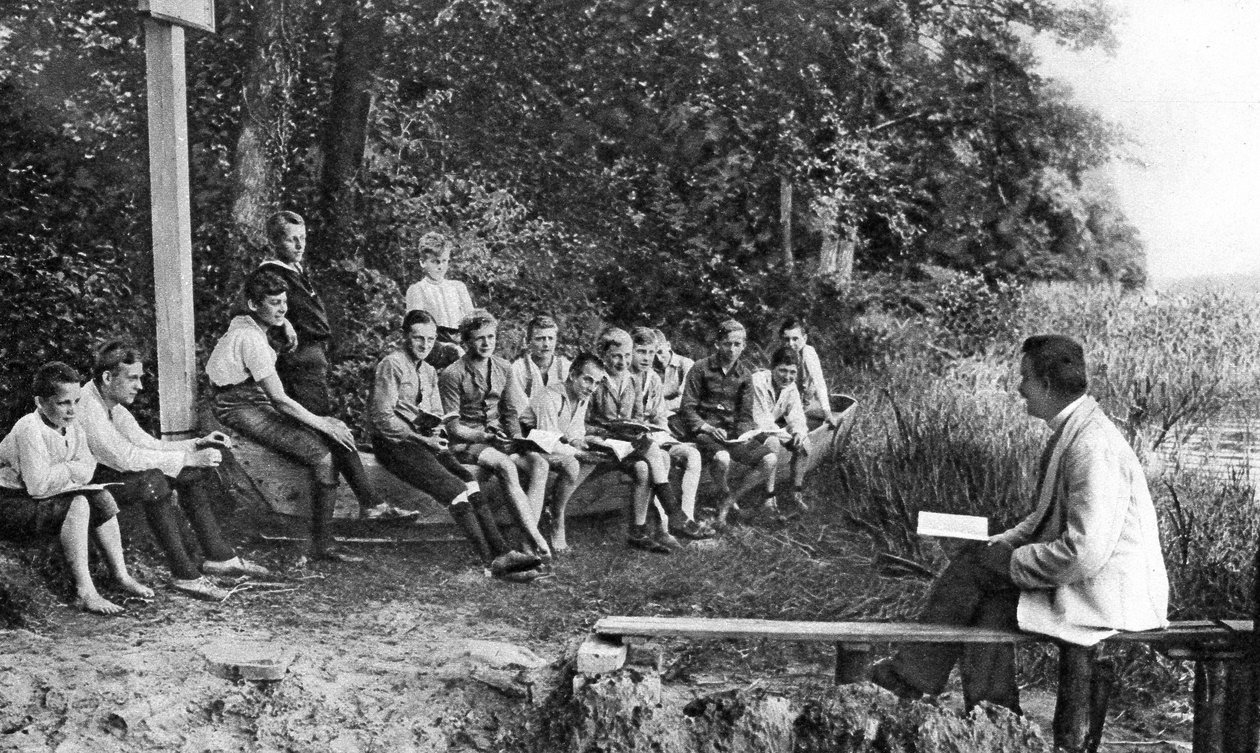 Drenge studerer natur, Tyskland, 1922 af Unbekannt