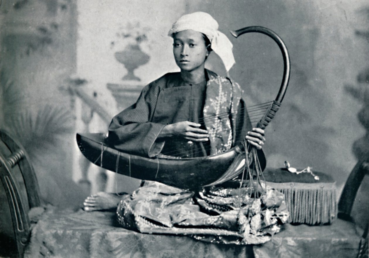 Burmesisk harpespiller, 1902 af Unbekannt