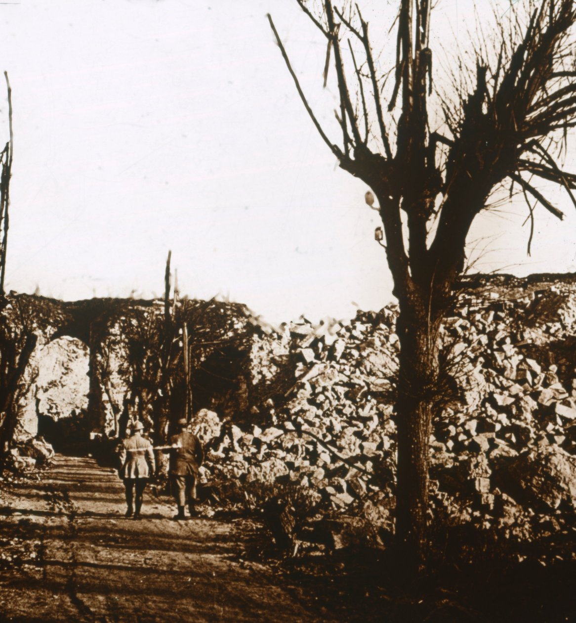 Coucy-le-Chateau, Frankrig, c1914-c1918 af Unbekannt