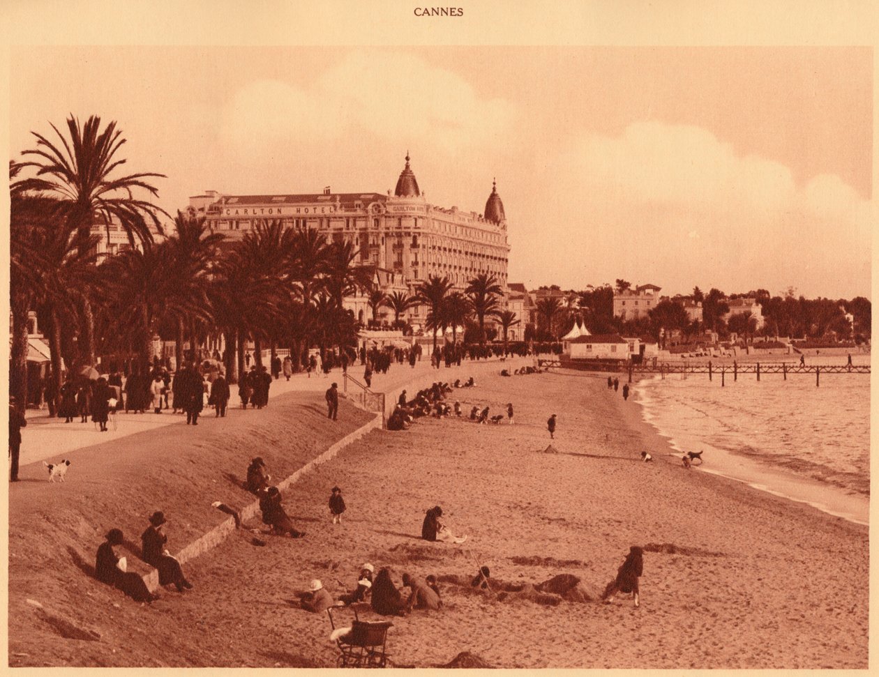 Croisette Promenade - Strand og kasino, Cannes, 1930. af Unbekannt