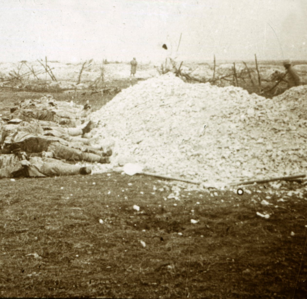 Døde kroppe, Souain, Nordfrankrig, september 1915 af Unbekannt