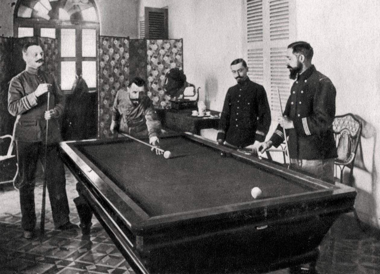 Henri Gouraud, fransk soldat, spillede billard, 1895 af Unbekannt