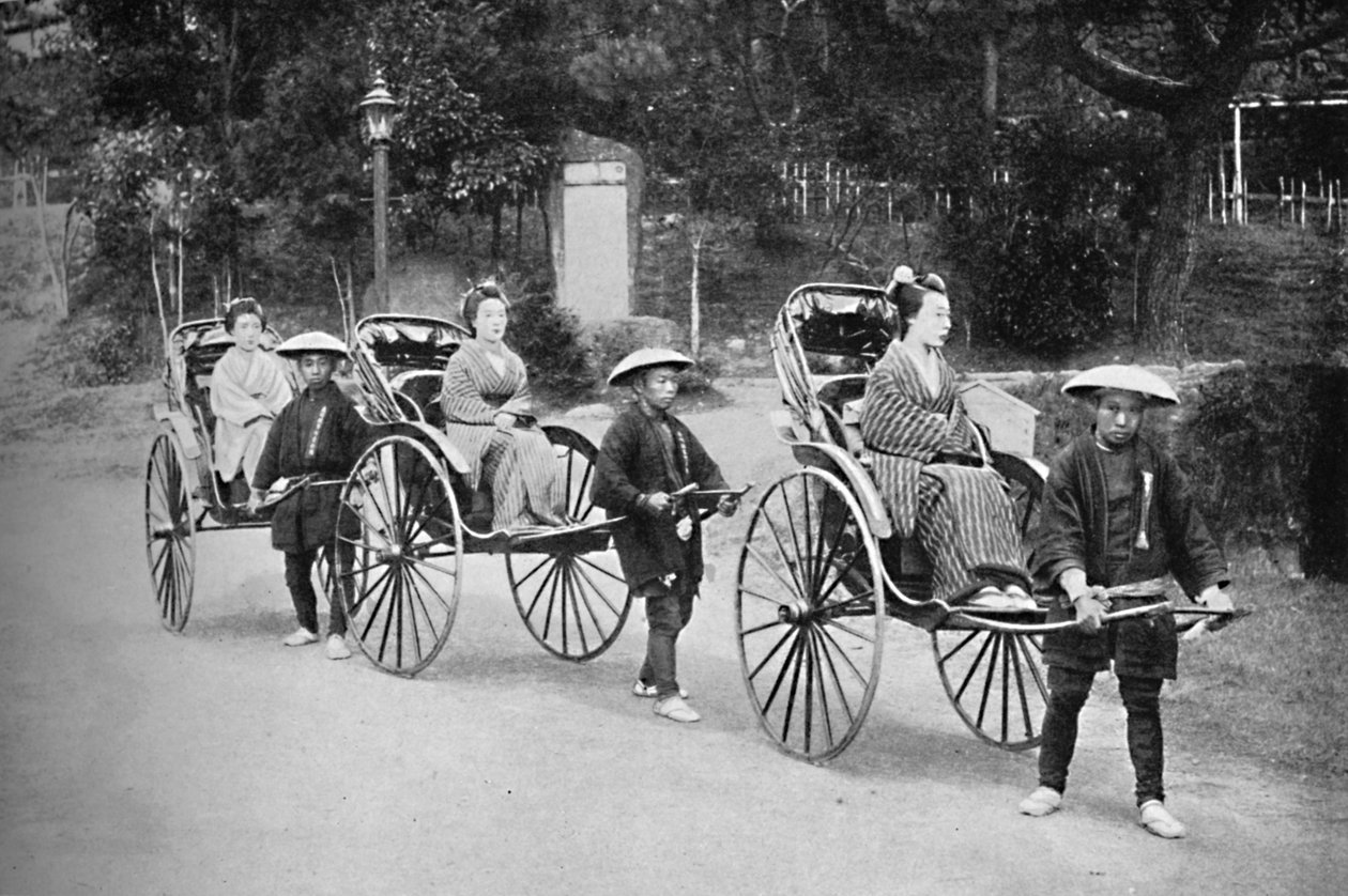 Japanske damer i rickshaws tegnet af kulier, 1902 af Unbekannt