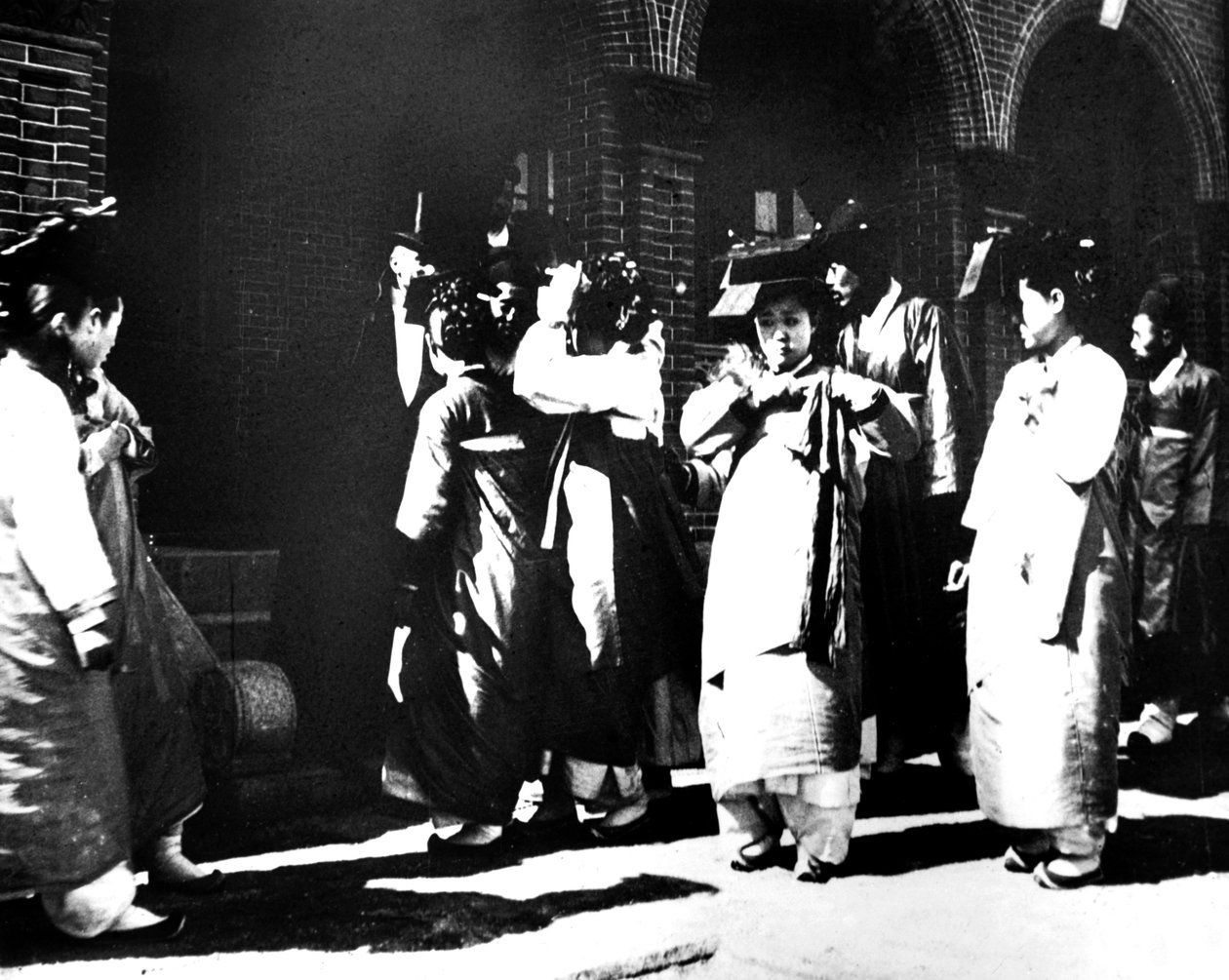 Koreanske piger, 1900 af Unbekannt
