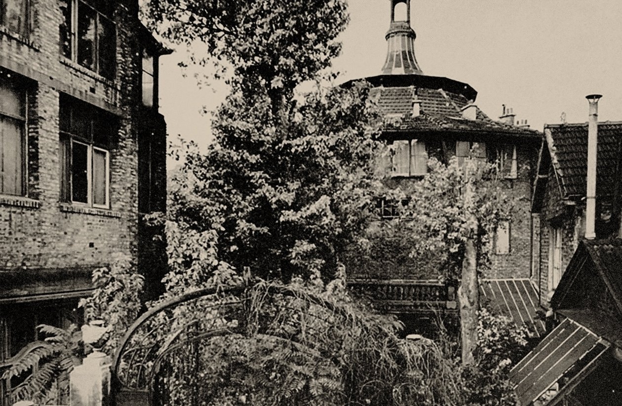 The Hive, Montparnasse, 1920