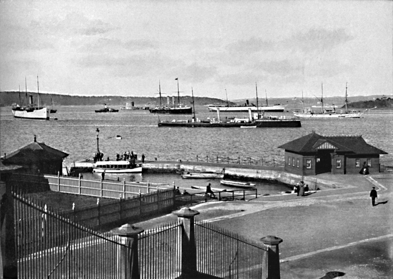 Man o War Stairs and Farm Cove, c1900. af Unbekannt