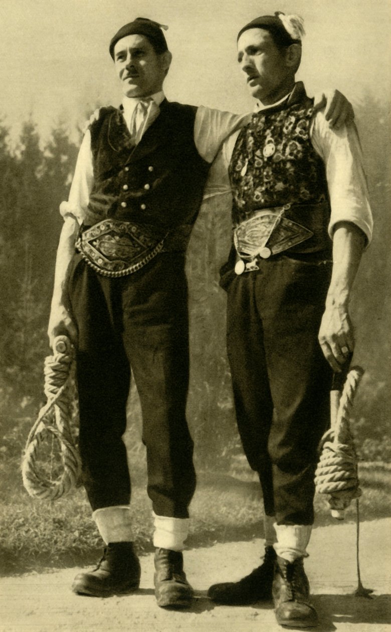 Mænd i traditionel kjole, Mühlviertel, Øvre Østrig, c1935. af Unbekannt