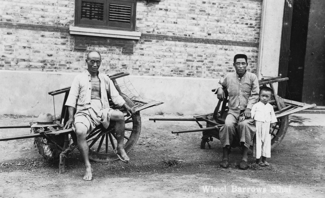 Mænd med trillebøre, Vietnam, det 20. århundrede af Unbekannt