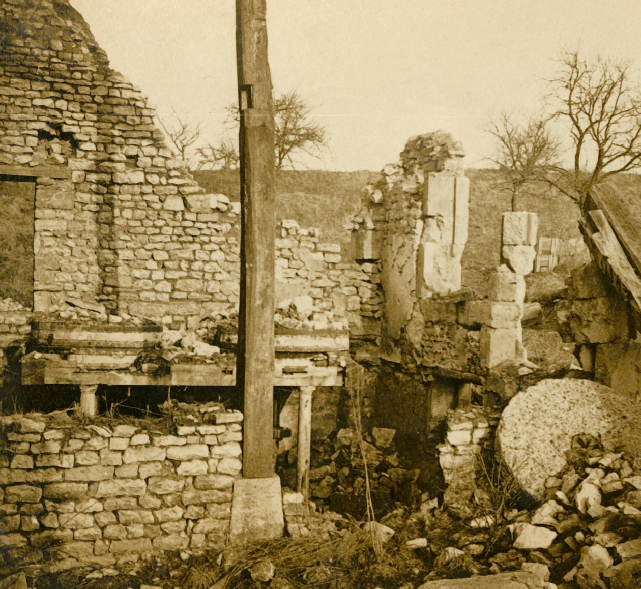 Mølle ved Les Éparges, Nordfrankrig, c1914-c1918. af Unbekannt