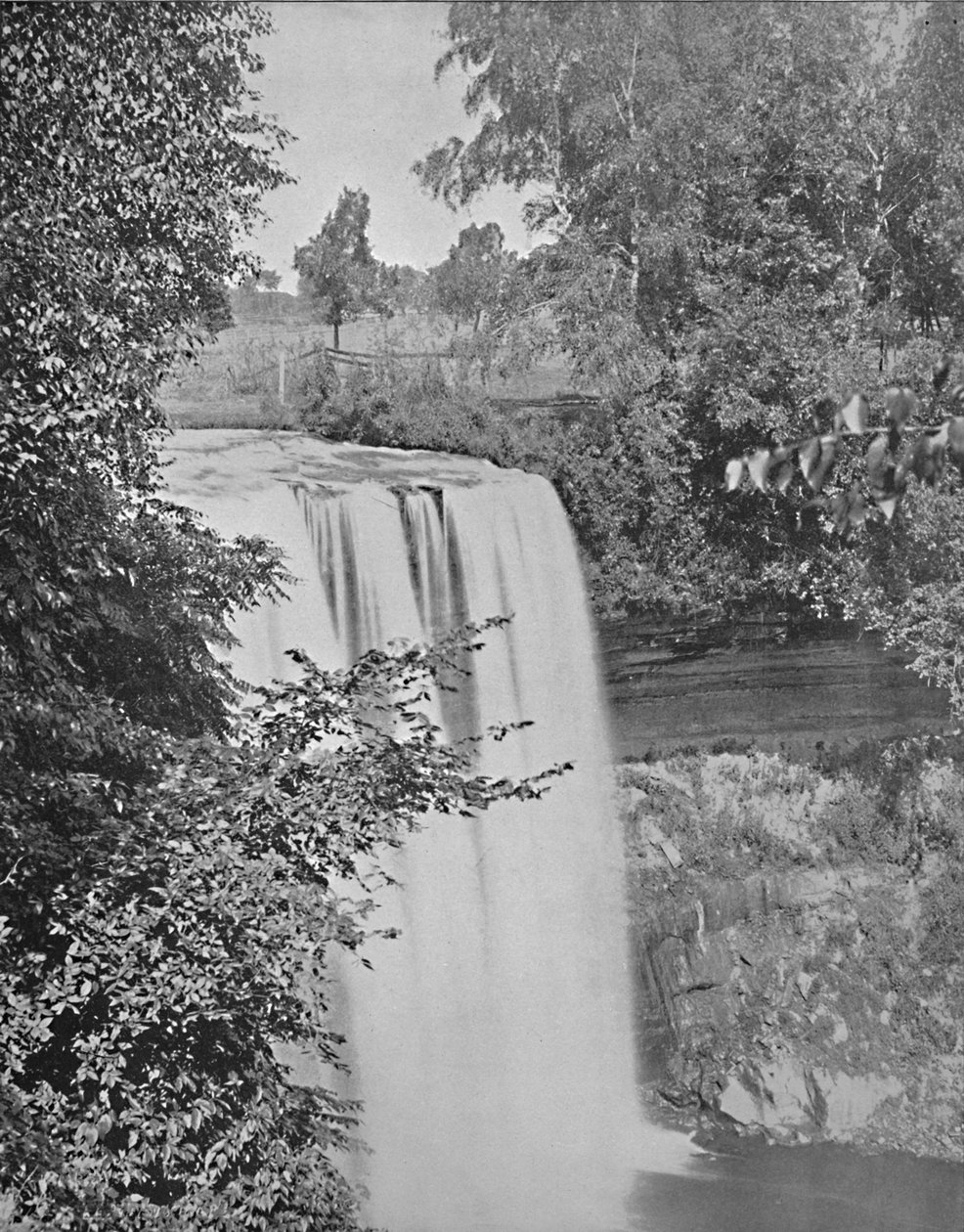 Minnehaha Falls, Minn., c1897. af Unbekannt