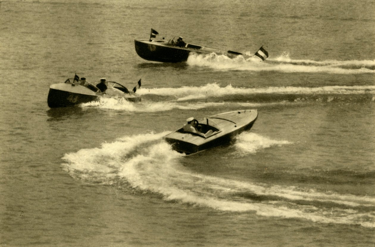 Motorbådsløb, Wörthersee, Kärnten, Østrig, c1935. af Unbekannt