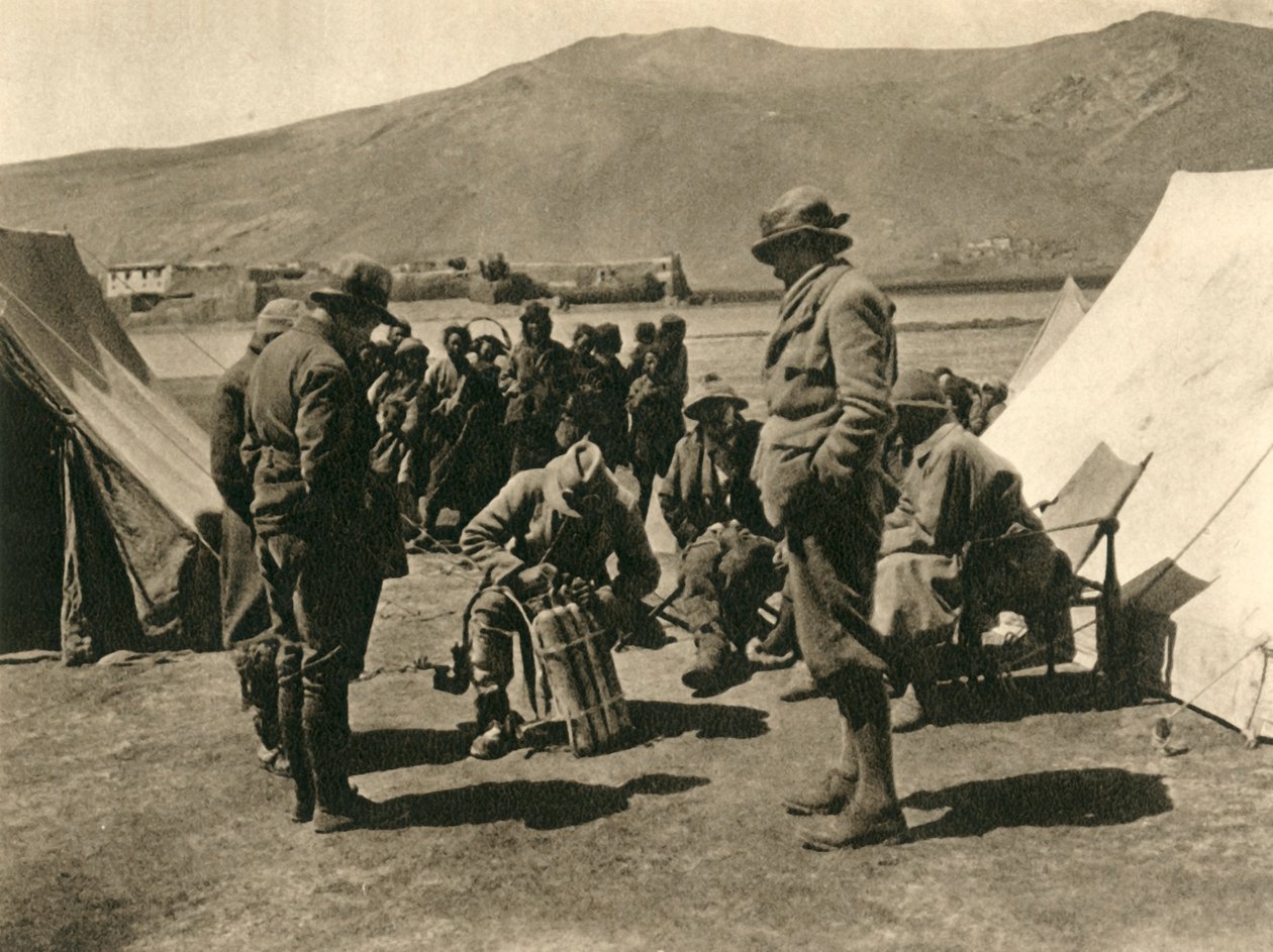Oxygen Drill in Camp, c1918-c1939. af Unbekannt