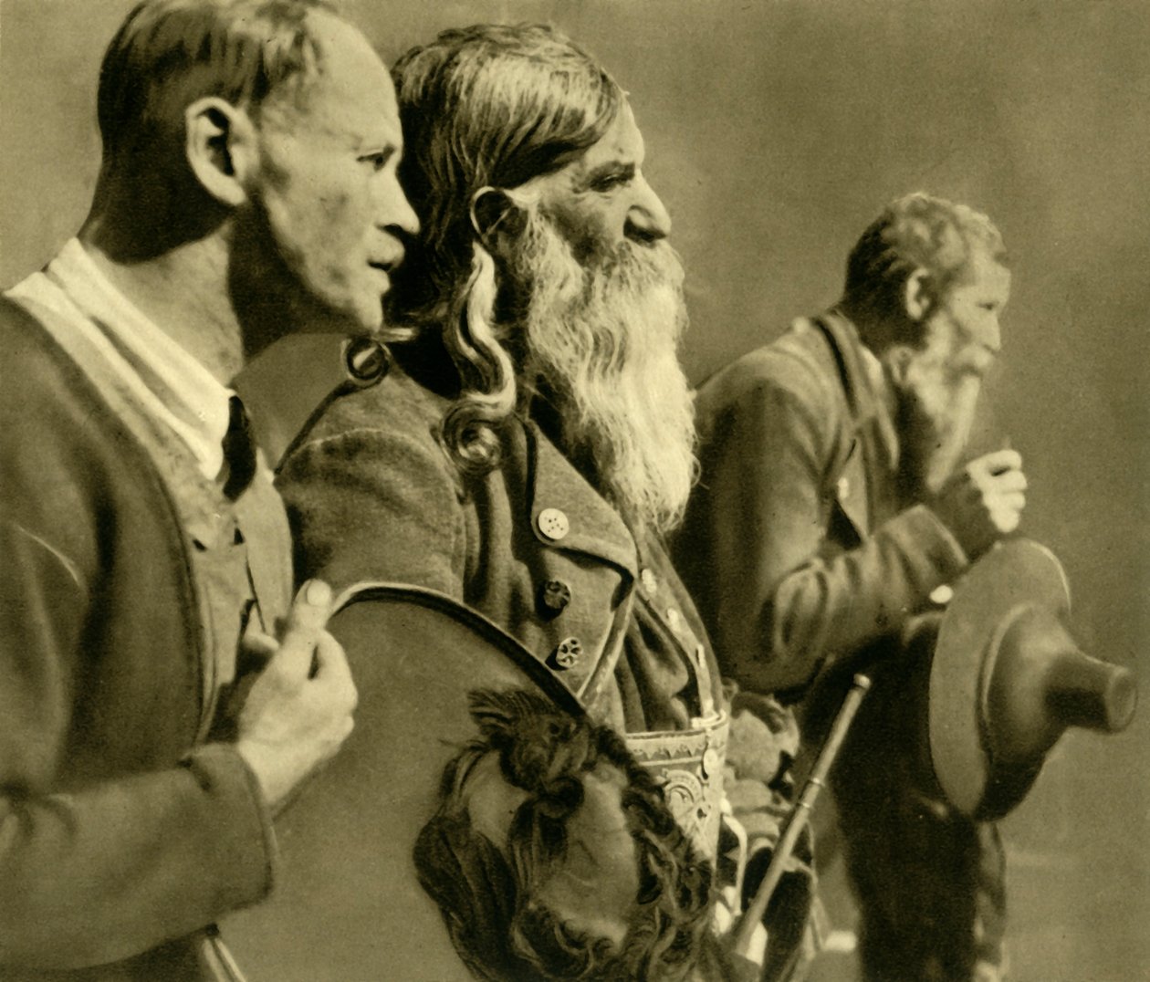 Riflemen beder, Tyrol, Østrig, c1935. af Unbekannt