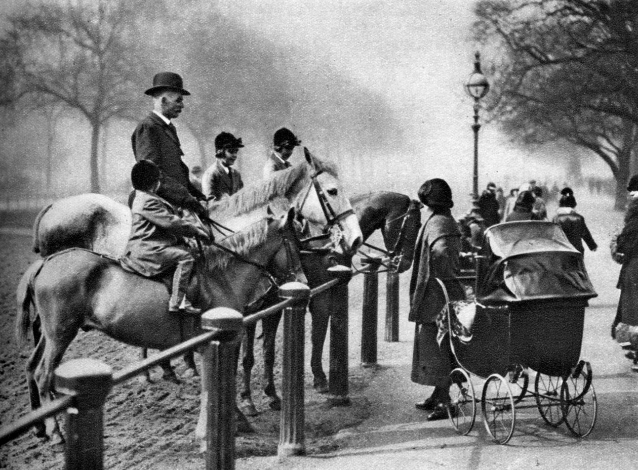 Rotten Row, Hyde Park, London, 1926-1927 af Unbekannt