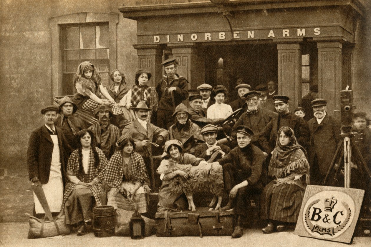 Screen-Stars On Location, 1914, 1933. af Unbekannt