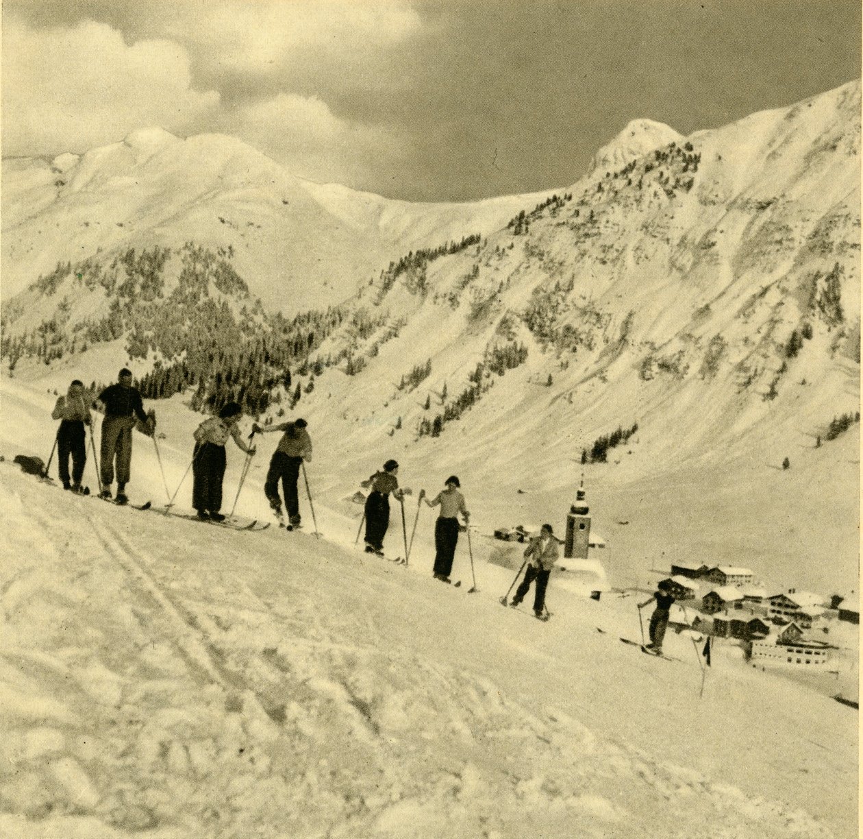 Skiundervisning, Arlberg, Østrig, c1935. af Unbekannt