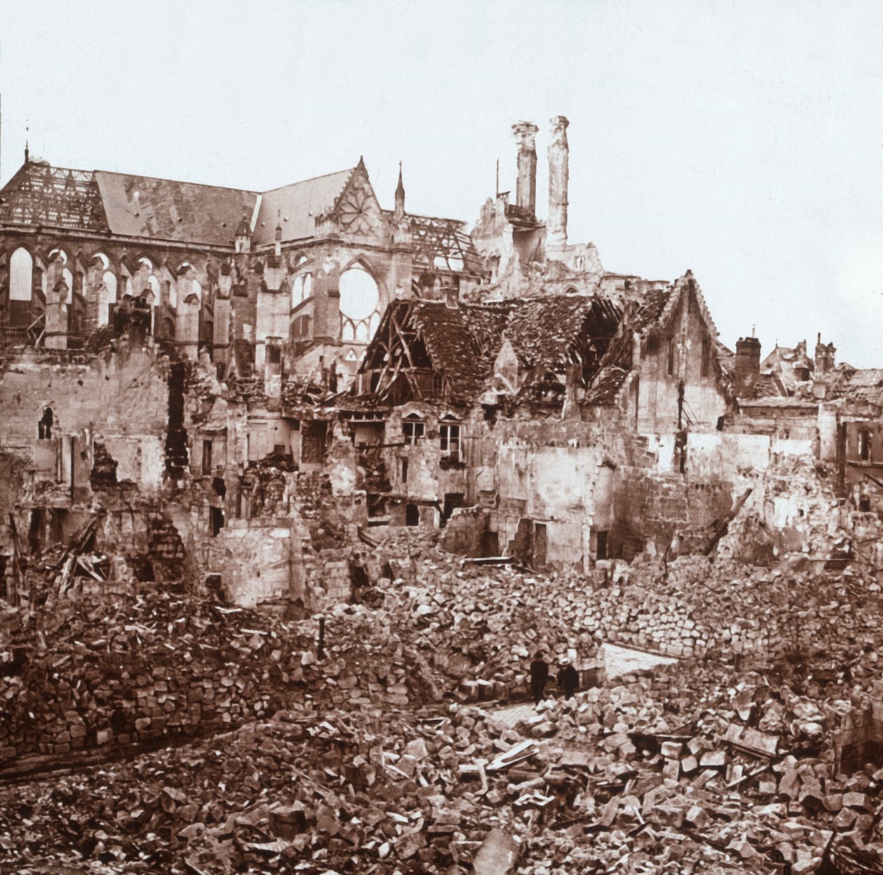 Soissons-katedralen, Soissons, Nordfrankrig, c1914-c1918. af Unbekannt