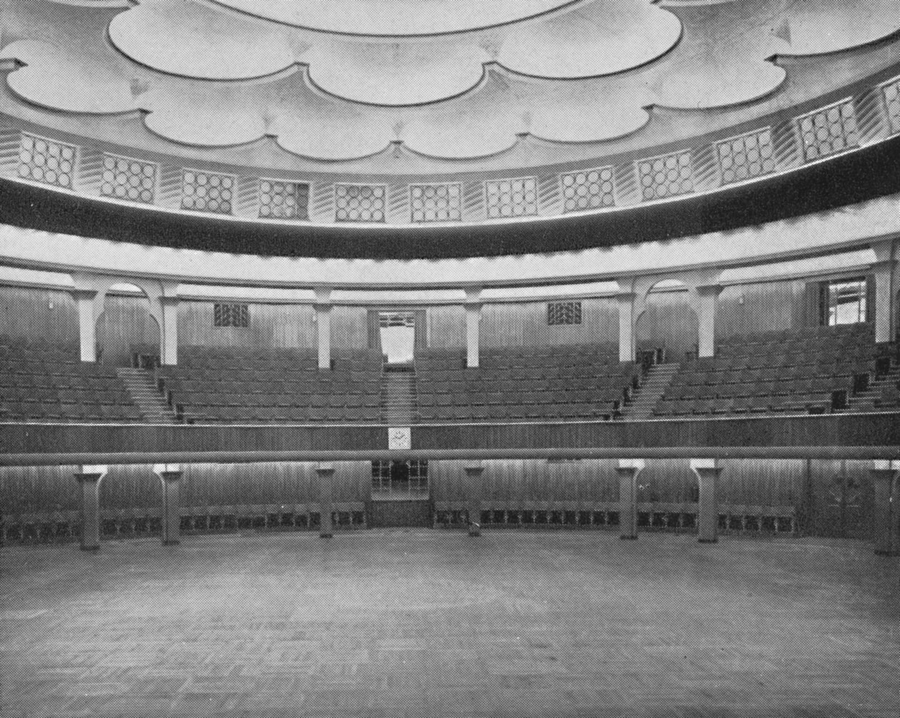 The Dome: Looking From The Platform, 1939 af Unbekannt