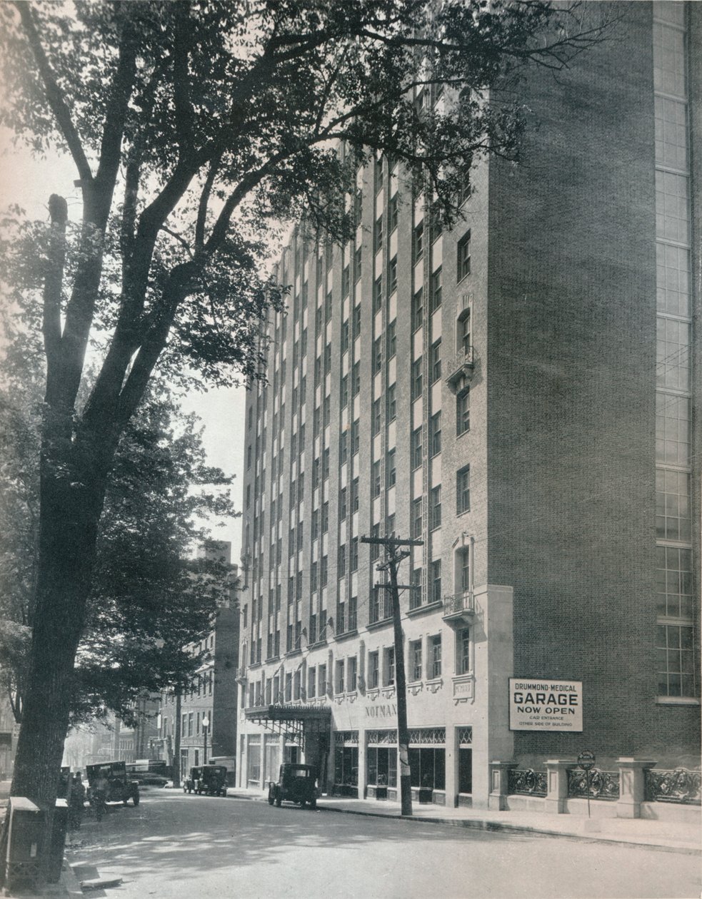 Drummond Medical Building, Montreal, Canada, 1932 af Unbekannt
