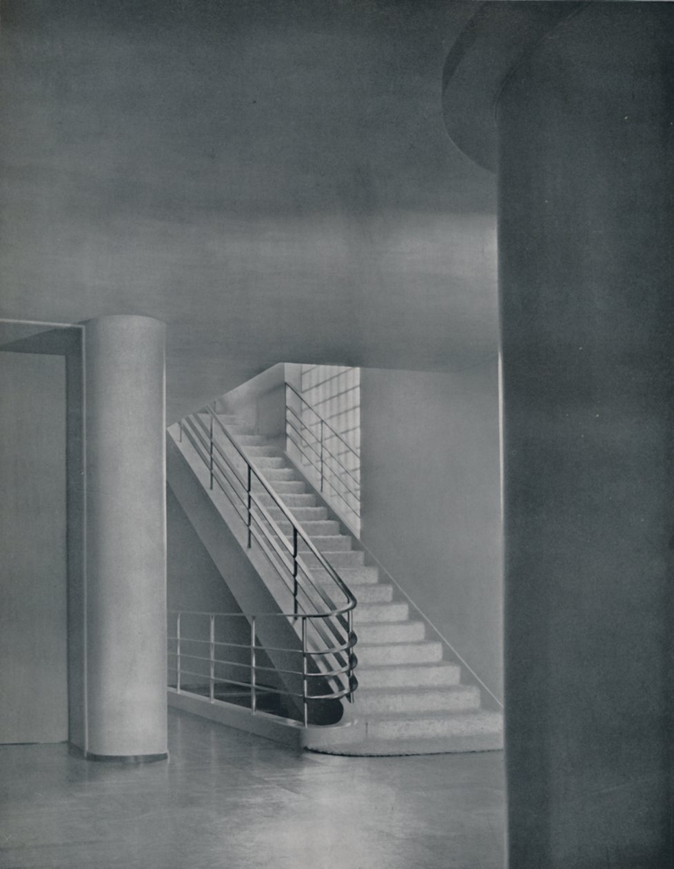 Entreen og trappen, 1942 af Unbekannt