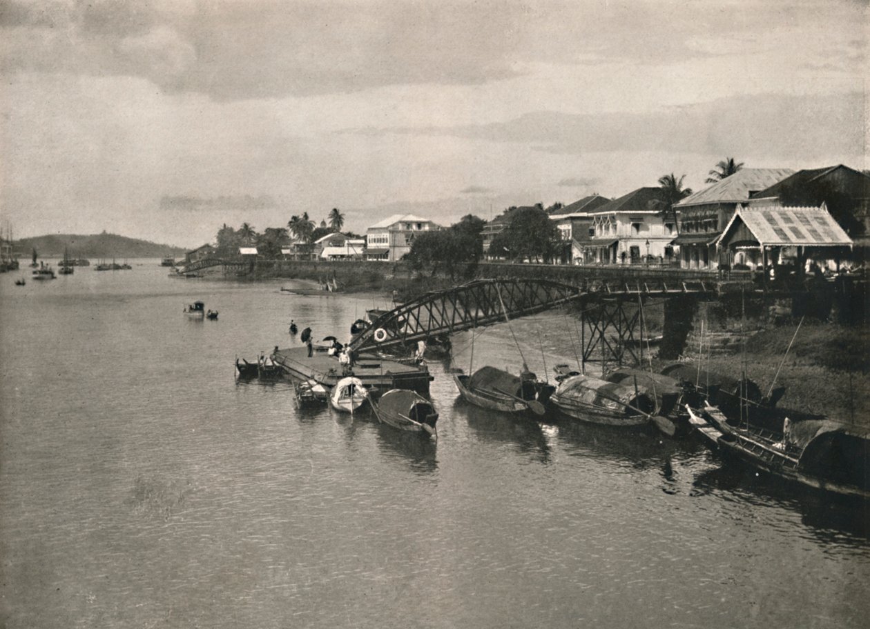 The River Bank and Strand Road, Moulmein, 1900. af Unbekannt