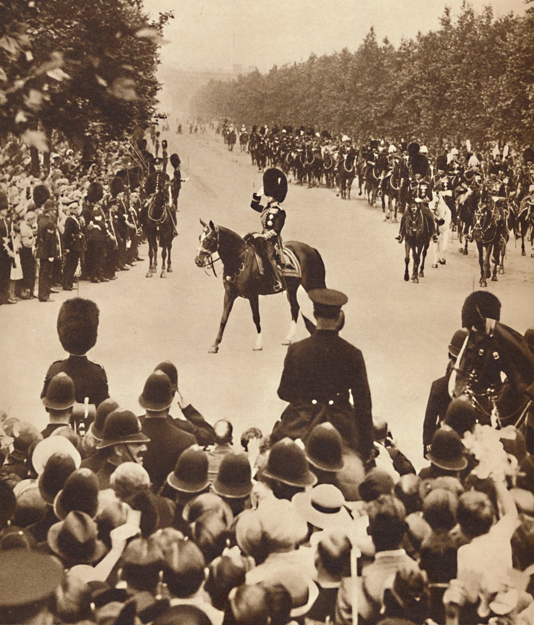 Trooping the Color Pageantry, 1937 af Unbekannt