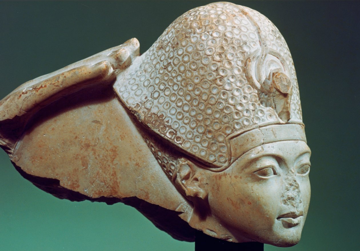 Tutankhamon iført den blå krone, 1300-tallet f.Kr af Unbekannt