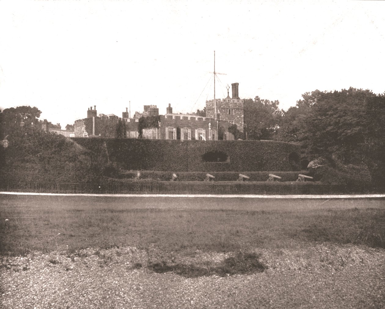 Walmer Castle, Kent, 1894. af Unbekannt