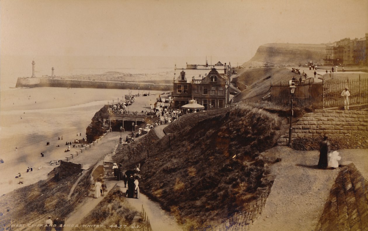 West Cliff and Sands, 1929. af Unbekannt