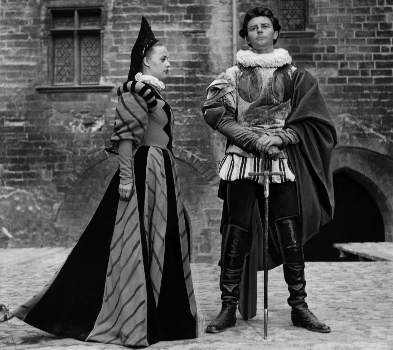Spil El Cid opført af Jeanne Moreau og Gerard Philipe under Avignon Teaterfestival i juli 1951 af Unbekannt Unbekannt