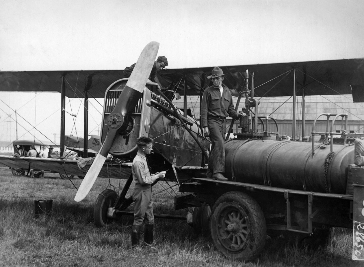 Mitchel Field (Long Island), USA, 15. juli af William M. Timlin