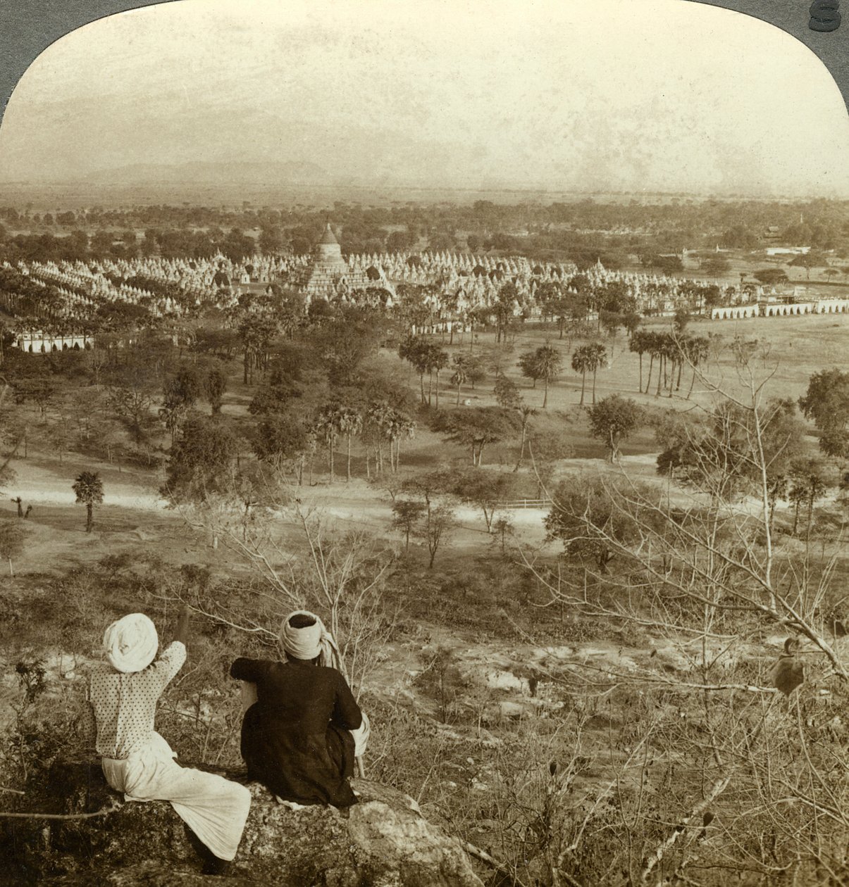 Pagoder, Mandalay, Burma, omkring 1900-tallet. af Underwood and Underwood