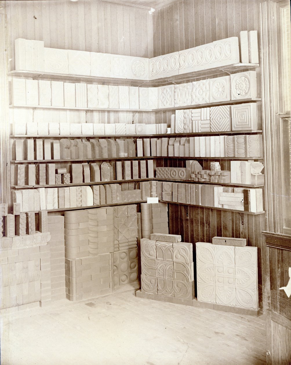 Produktprøver på kontoret for Tower Grove Brick Works af Unknown