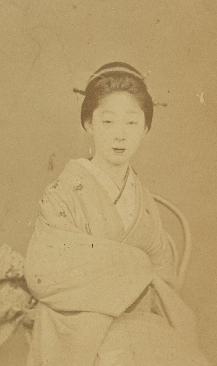 [Siddende japansk kvinde] af Unknown artist/maker