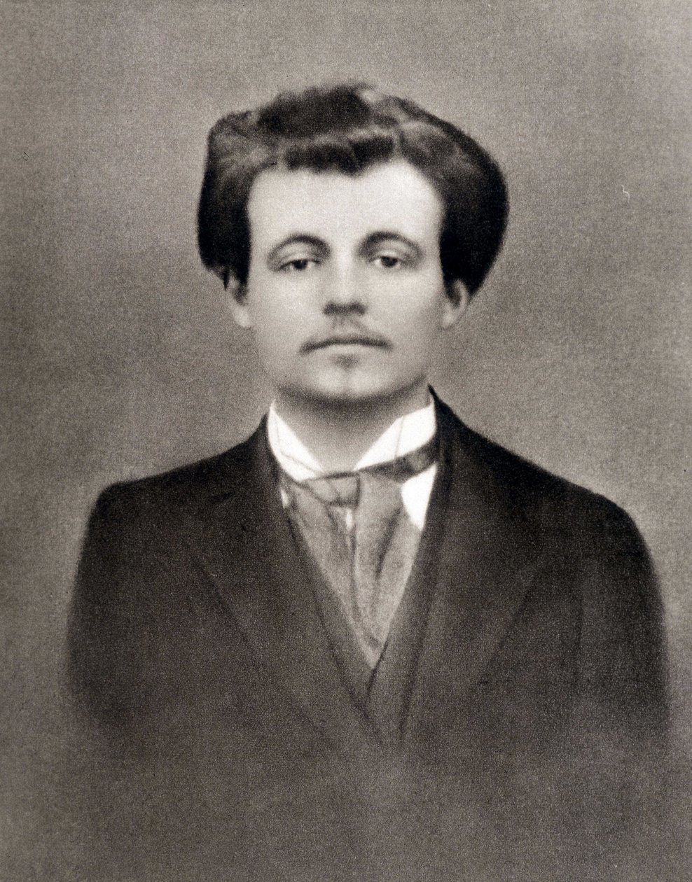 Alfred Jarry, ca. 1900 (s/h-foto) af Unknown photographer