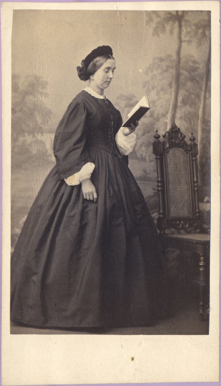 Kvinde med en bog, ca. 1860 (fotografi) af Unknown photographer