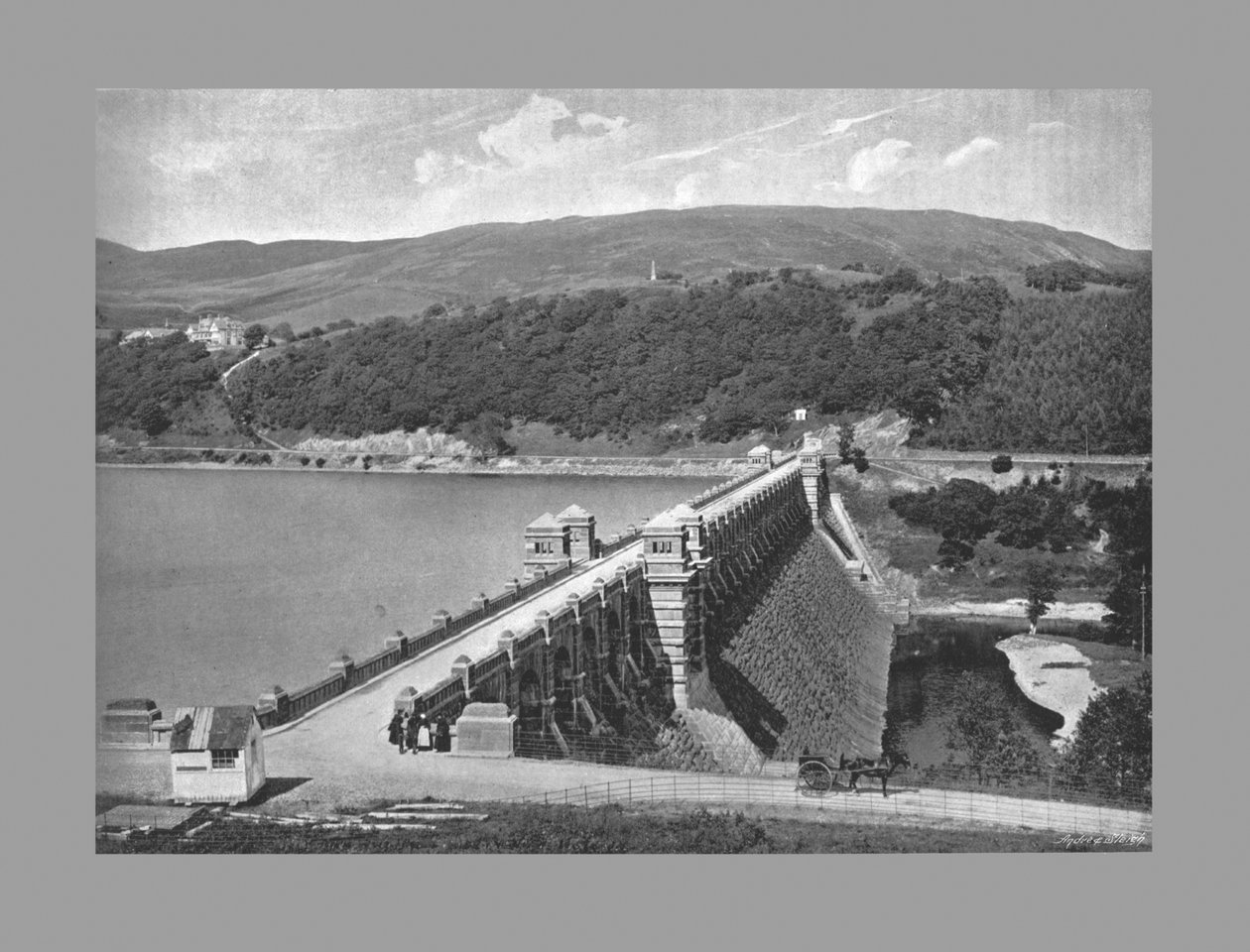 Dæmningen, Vyrnwy-søen, ca. 1900 af Valentine and Sons Ltd