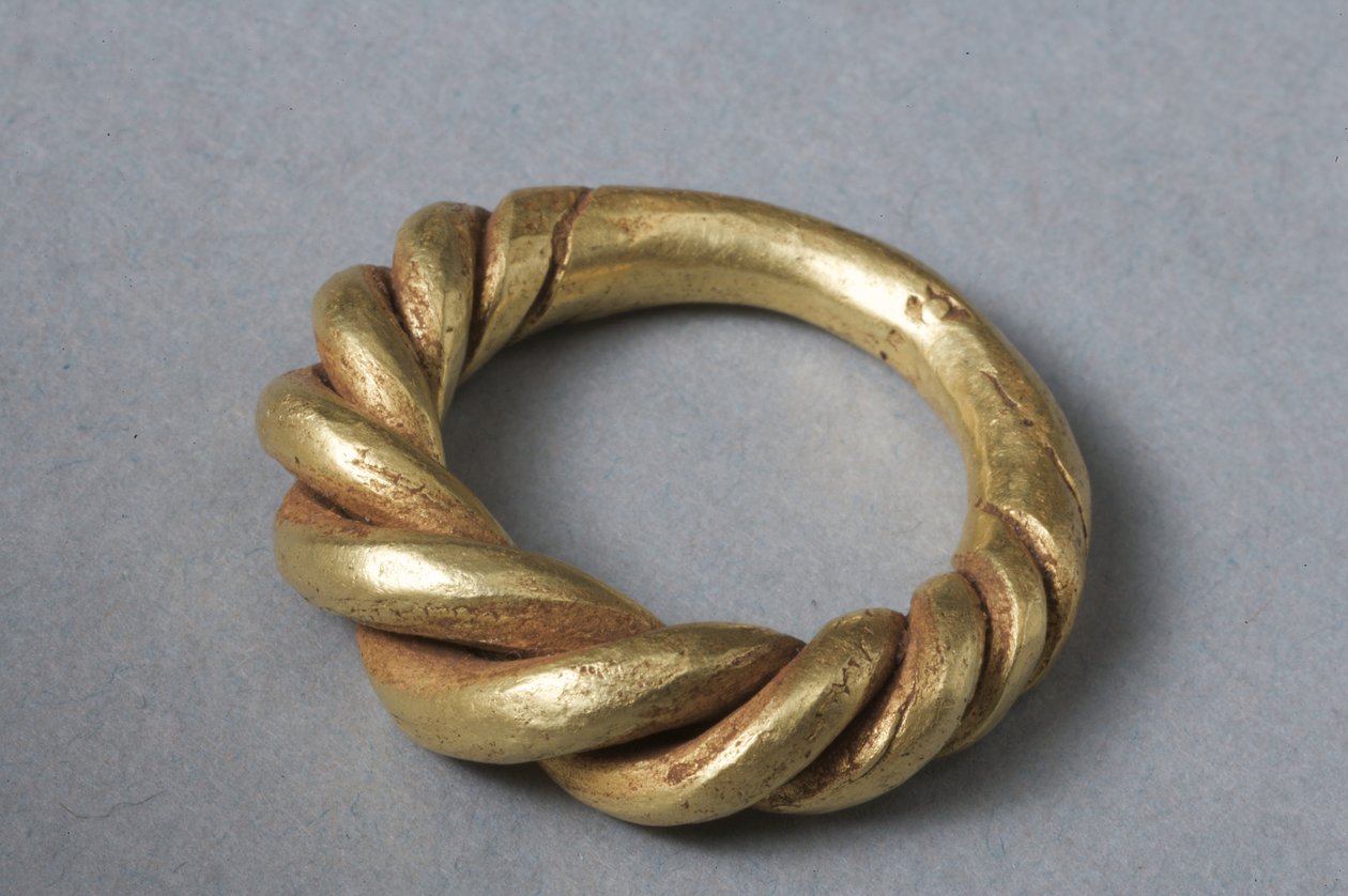 Ringformet ring (guld) (se også 325679) af Viking