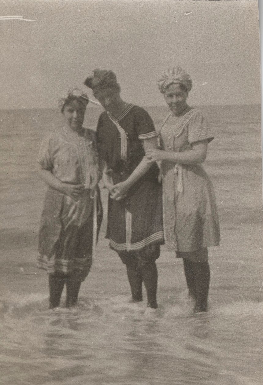 Detalje, badefest, Houlgate, september 1911 (s/h foto) af Hippolyte Lalaise Devéria
