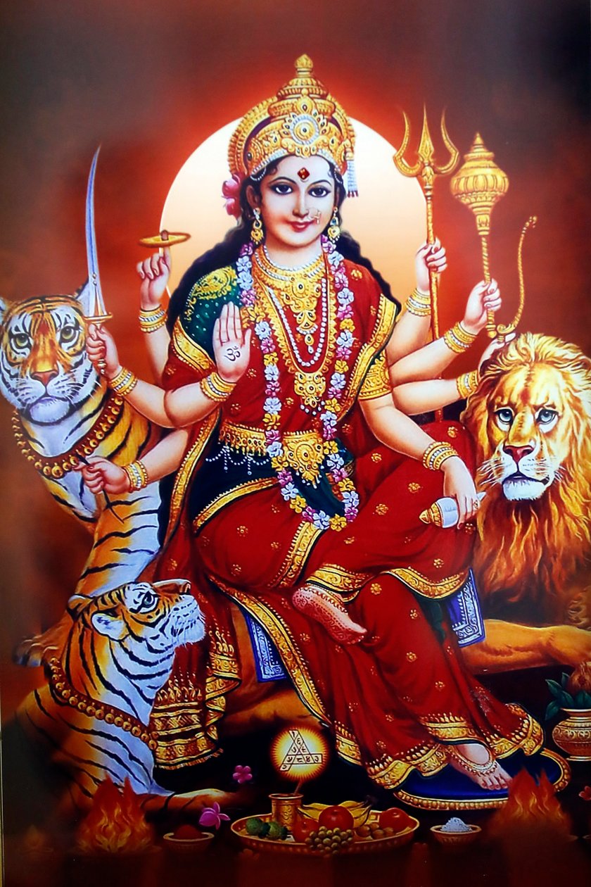 Shiva hinduistiske tempel. Billede af den hinduistiske gudinde Durga. af . .