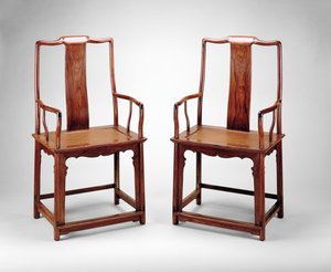 Lænestole med gennemgående bøjlerygge, c.1600 (træ)