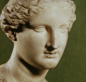 Leder af Artemis (marmor)