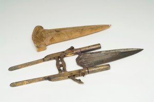 Sværd, ca. 1800-35 (guld, træ og metal)