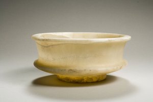 Tazza, 18.-19. dynasti, 1540-1186 f.Kr. (alabaster)