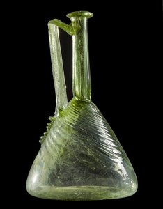 Flagon, fra Brackenbraes, Turriff, Aberdeenshire (blæst grønt glas)