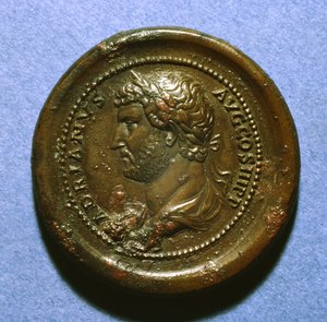 Hadrians medaljon, 117-38 (guld)