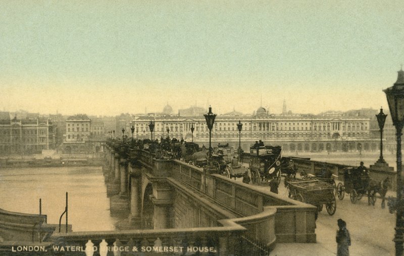 London, Waterloo Bridge, Somerset House af English Photographer