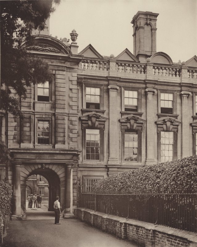 Clare College, Cambridge af Charles Latham